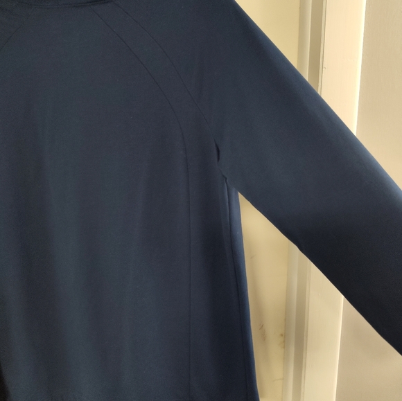 Terra & Sky Black Top - Picture 5 of 6